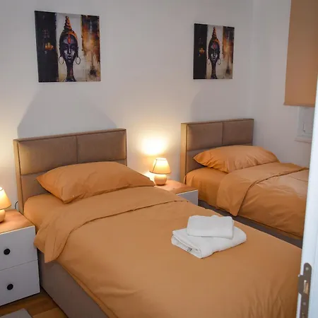 Suncani Horizonti Apartment *