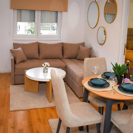 Suncani Horizonti Apartment *